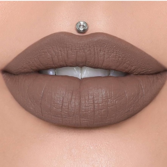Jeffree Star Cosmetics Velour Lipstick~Tea Bag Matte Lipstick - Picture 1 of 4